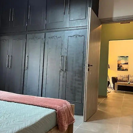 Spacious And Beautiful House Appartement