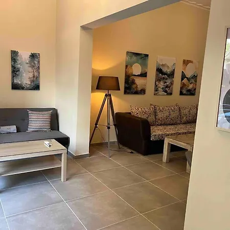 Spacious And Beautiful House Appartement