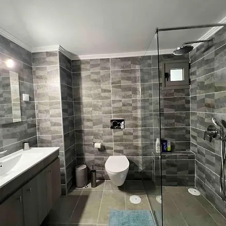 Spacious And Beautiful House Apartment Piraeus