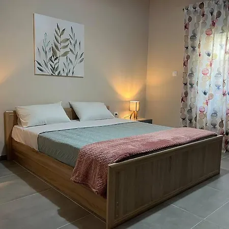 Spacious And Beautiful House *