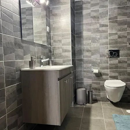Spacious And Beautiful House Apartment Piraeus
