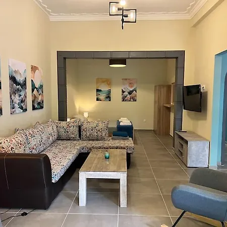Spacious And Beautiful House * Piraeus